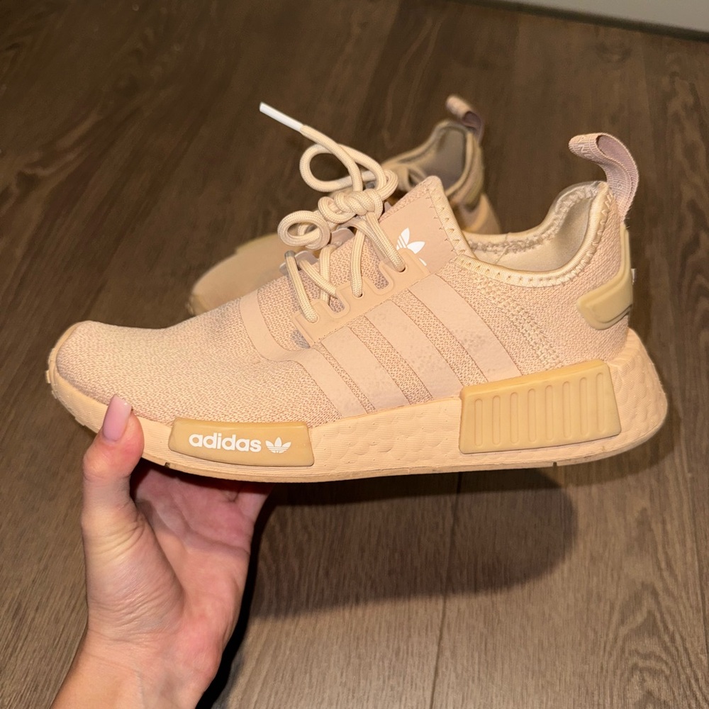 Adidas NMD R1 in Light Tan
